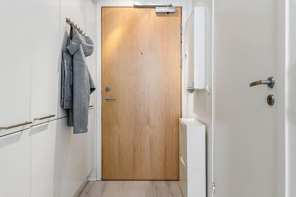Koselig Og Sentralt Midt I Fargegaten Stavanger Esterno foto